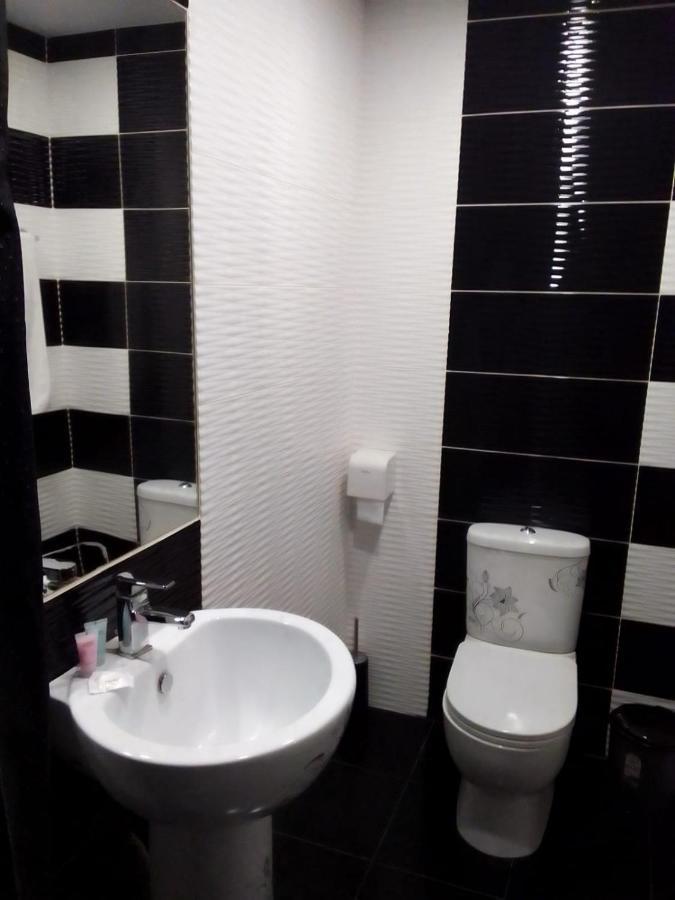 Planet Hotel Yerevan Bagian luar foto
