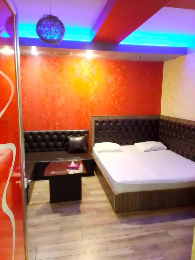 Planet Hotel Yerevan Bagian luar foto