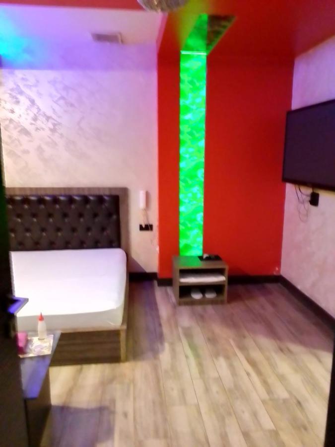Planet Hotel Yerevan Bagian luar foto