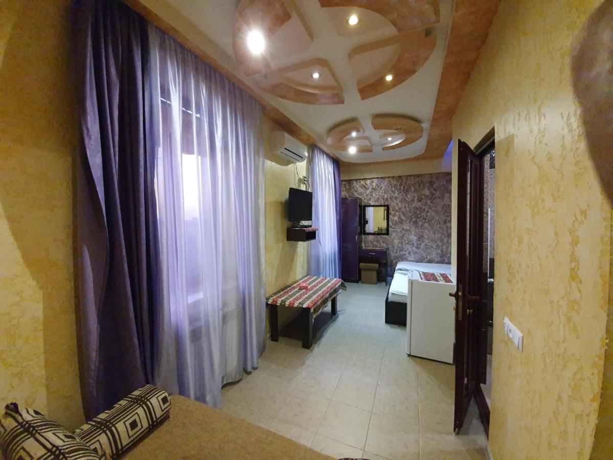 Planet Hotel Yerevan Bagian luar foto