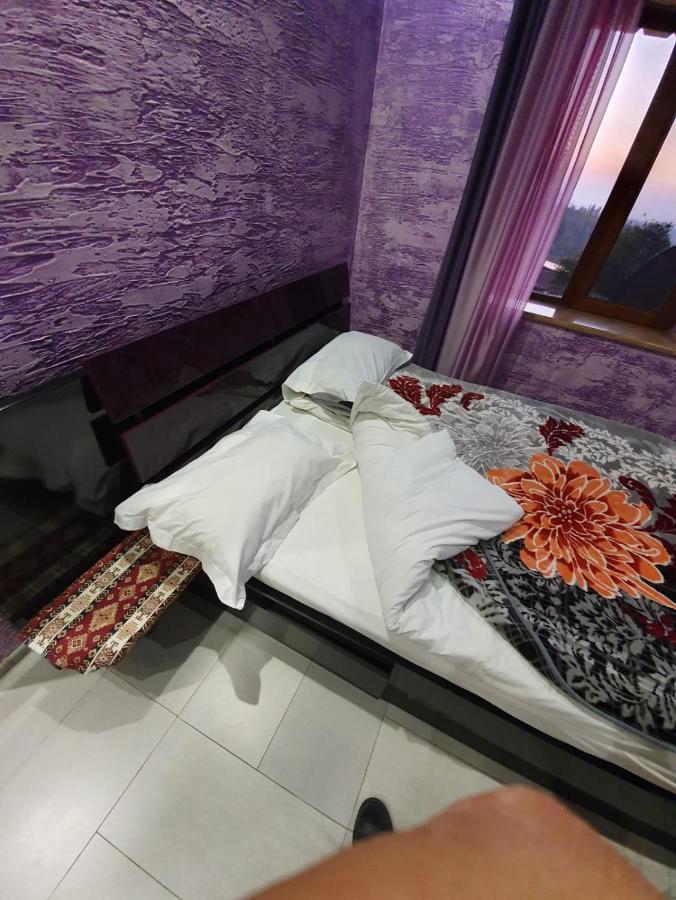 Planet Hotel Yerevan Bagian luar foto