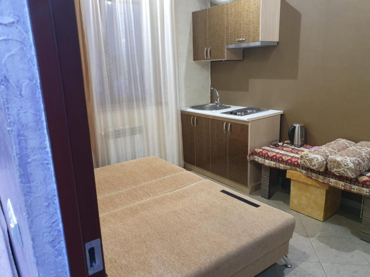 Planet Hotel Yerevan Bagian luar foto